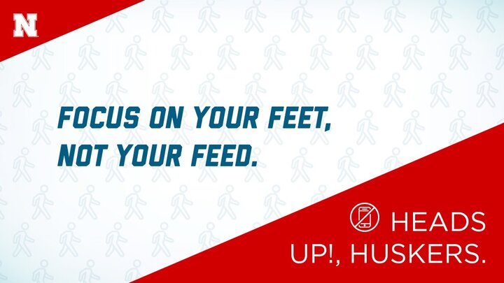 HEADS UP GRAPHIC FOCUS ON YOUR FEET NOT YOUR FEED